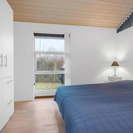 3 Bedroom Stunning In Nykobing Sj Holiday home Nakke