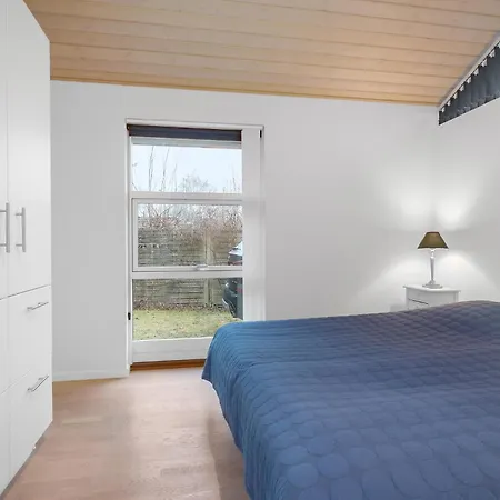 3 Bedroom Stunning In Nykobing Sj Holiday home Nakke