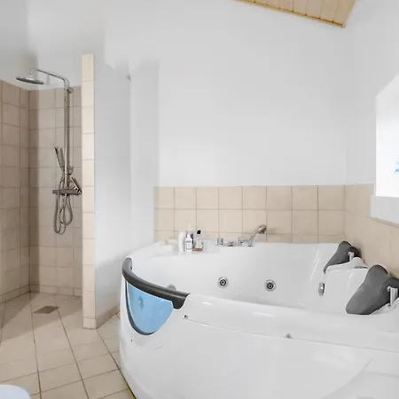 Holiday home 3 Bedroom Stunning In Nykobing Sj Nakke
